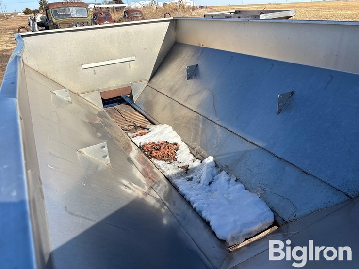 swenson-dry-spreader-box-image-11