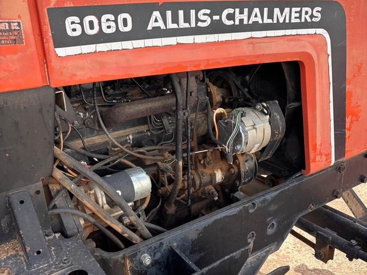 1980-allis-chalmers-6060-tractor-image-3