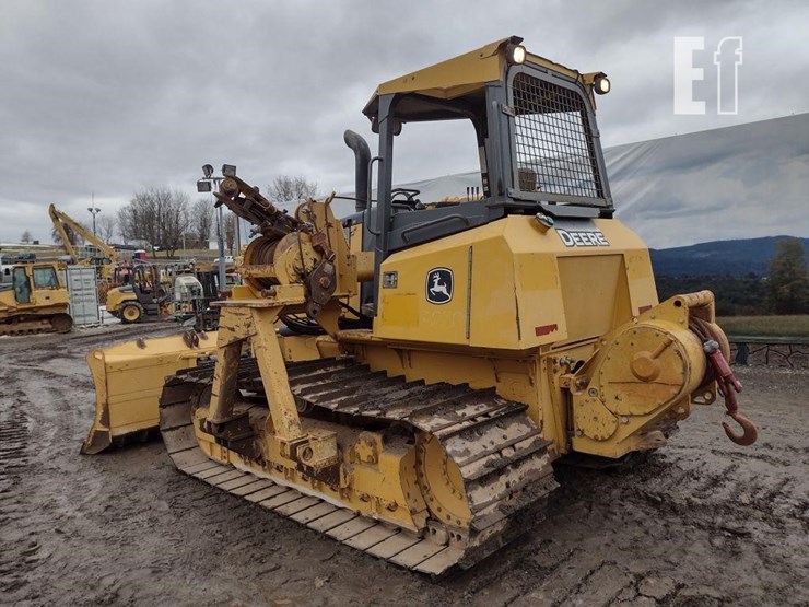 2012-deere-700k-lgp-image-64