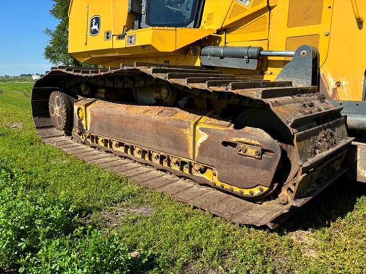 2015-deere-750k-lgp-image-15