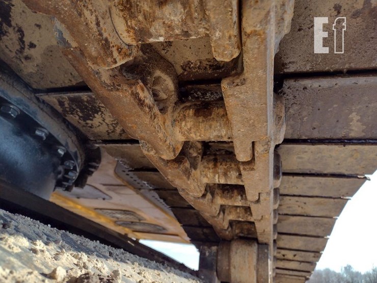 2020-deere-350g-lc-image-39