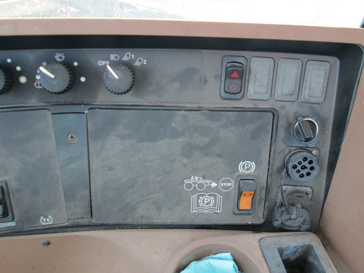 john-deere-4830-image-69