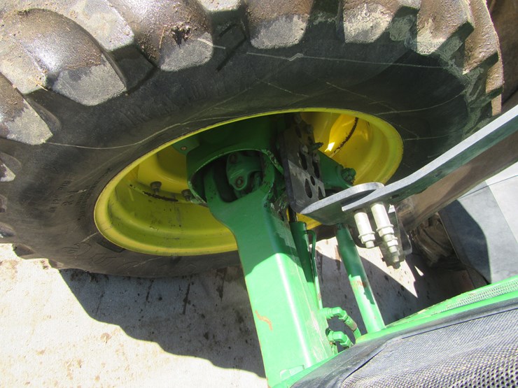 john-deere-7200-image-32