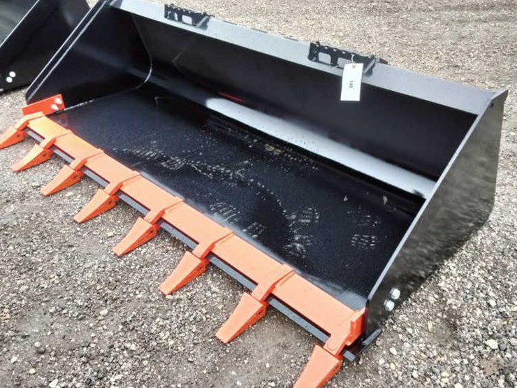 #149-•-skid-steer-bucket-w/-teeth---80"-image-1