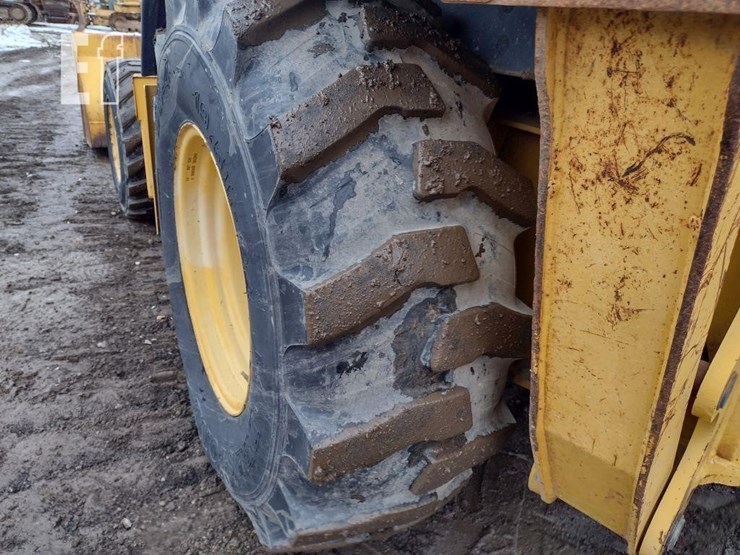 2005-deere-310g-image-24