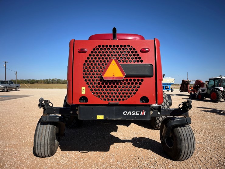 2020-case-ih-wd2104-image-21