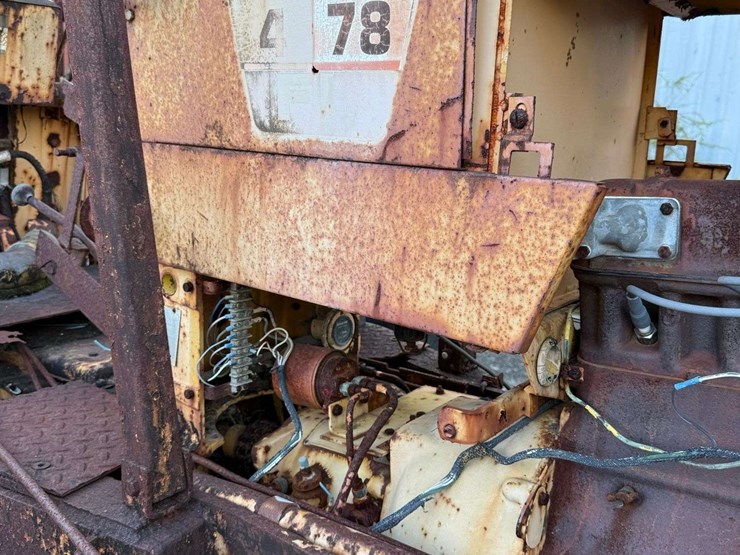 oliver-forklift-image-10