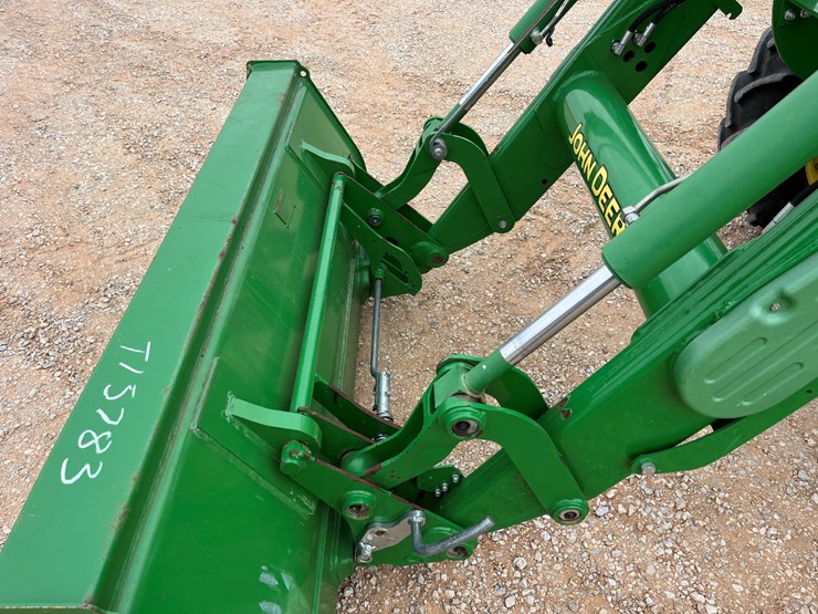 2015-john-deere-5100e-image-3