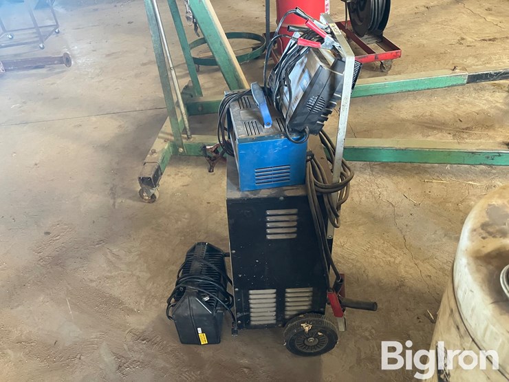 2a/10a/60a/200a-battery-chargers-image-8