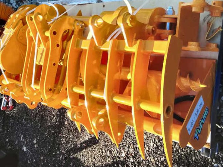 #289-•-(8)-mini-cat-301-excavator-attachments-image-1