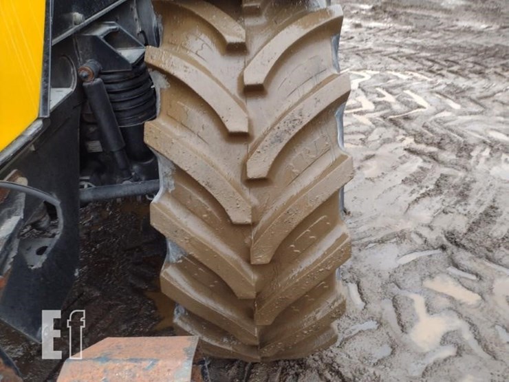 jcb-fastrac-8250-image-17