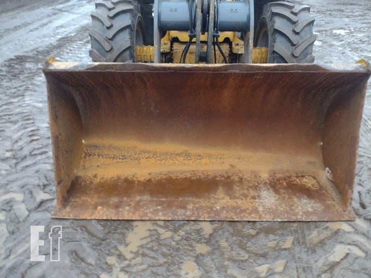 2019-deere-324l-image-15