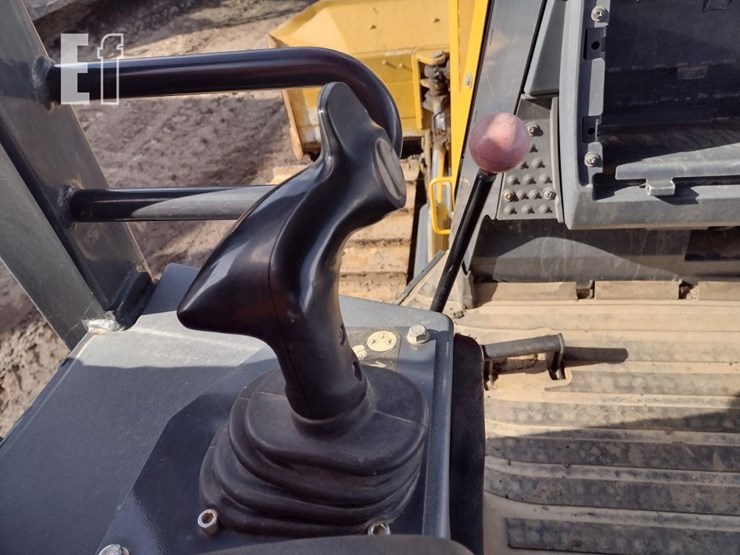 2020-deere-450k-image-10