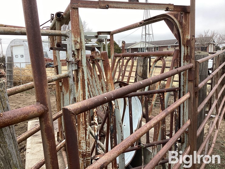 ww-livestock-working-chute-image-6