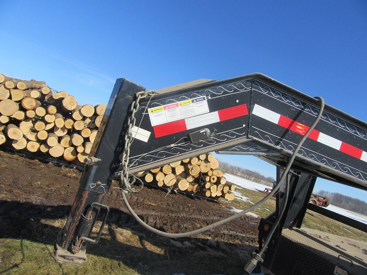 #8954-•-2006-pj-tri-axle-23'-trailer-(has-wi-title)-image-8