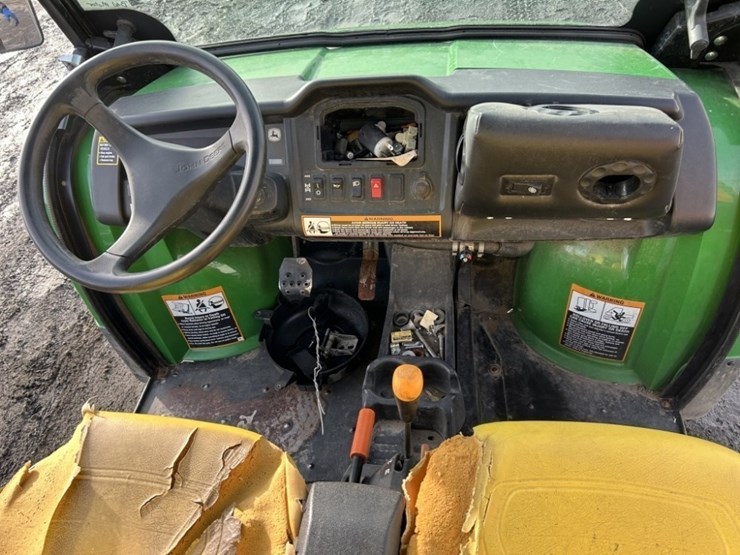 2012-john-deere-gator-xuv-625i-image-19