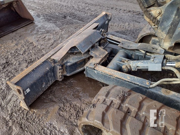 2017-kubota-kx040-4-image-26