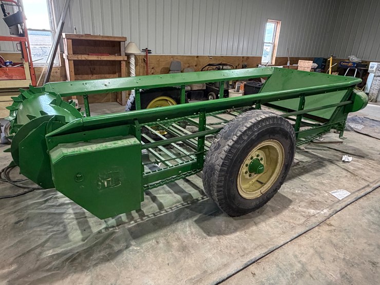 #1046-•-john-deere-manure-spreader-image-1