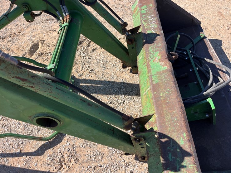 john-deere-146-image-7