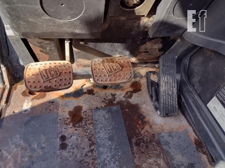 2017-jcb-510-42-image-10