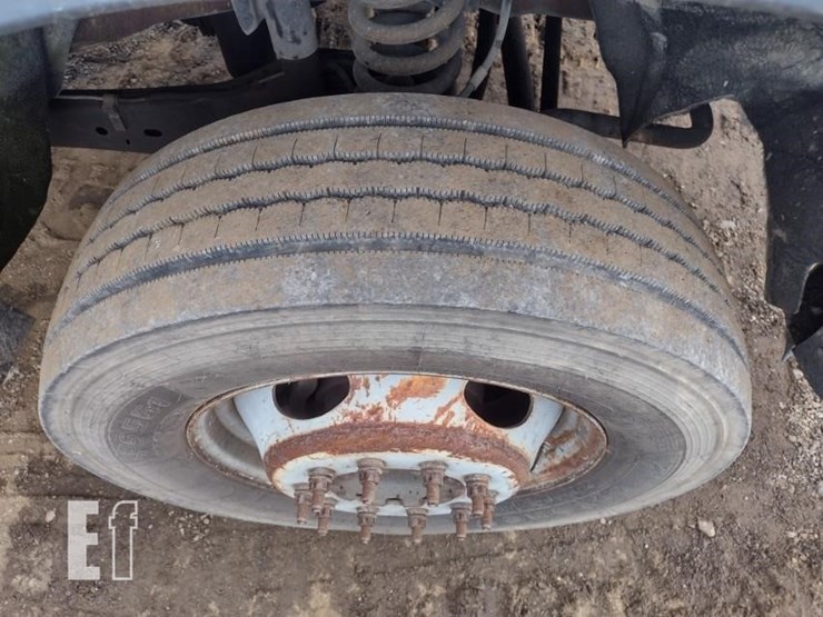 2012-ford-f550-image-18