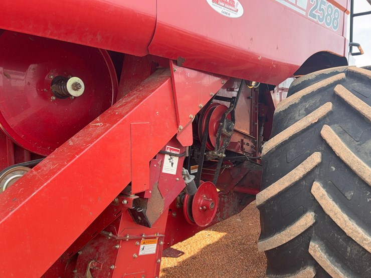 2008-case-ih-2588-image-8