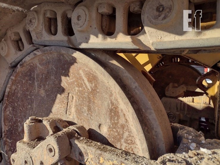 2005-caterpillar-963c-image-26