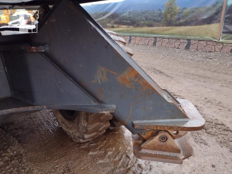 2005-gradall-xl3300-image-26