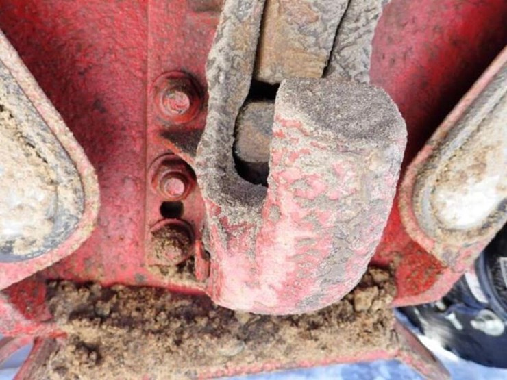 2016-peterbilt-567-image-58