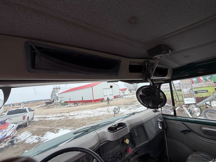 1999-international-8100-image-14