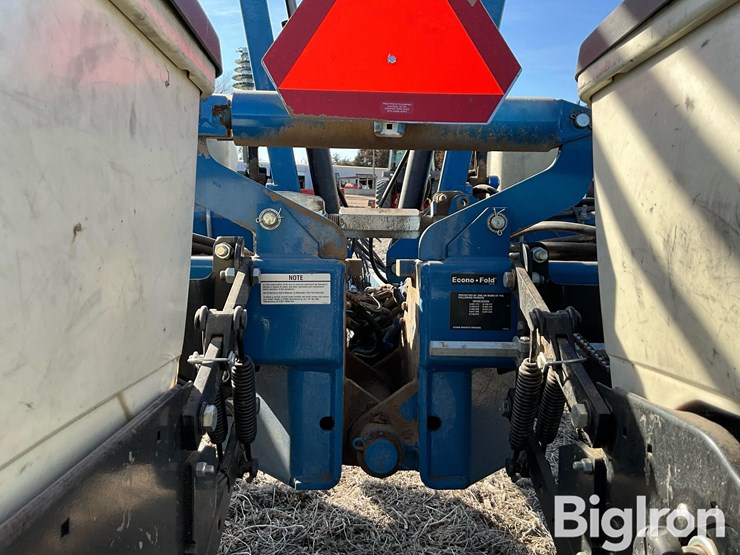 2010-kinze-3200-image-10