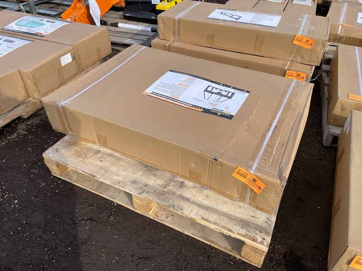 #2122-•-landhonor-45"-pallet-forks-frame-attachment-image-13