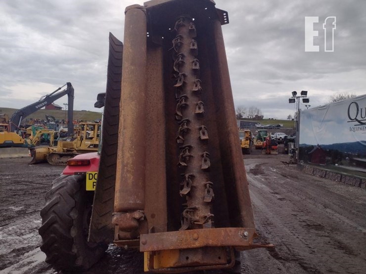 2002-massey-ferguson-4233-image-23