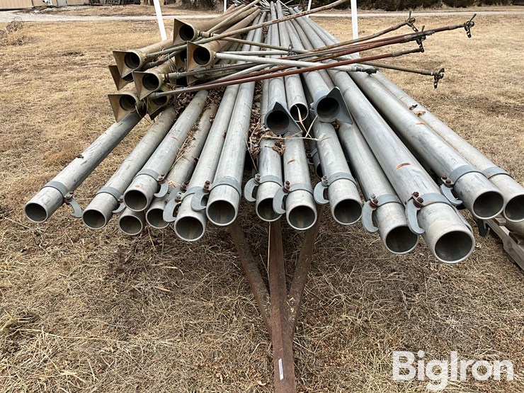 4”-aluminum-sprinkler-irrigation-pipe-on-trailer-image-11