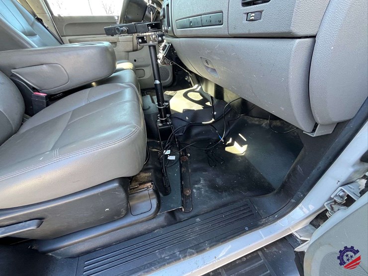 2010-chevrolet-silverado-s/a-service-truck-image-57