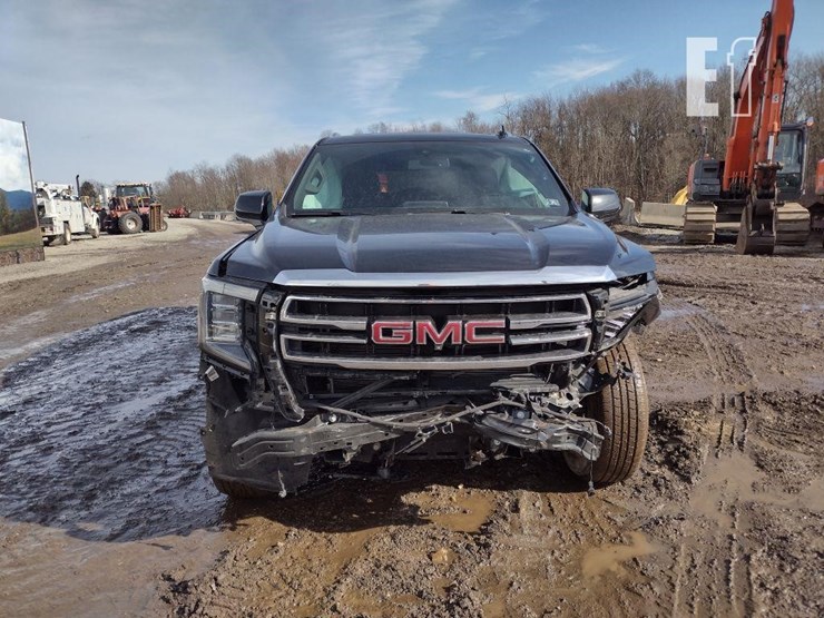 2022-gmc-yukon-slt-image-2