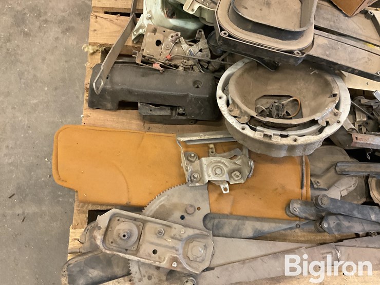 chevrolet-&-dodge-pickup-parts-image-11