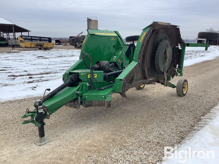 2020-john-deere-e12-image-1