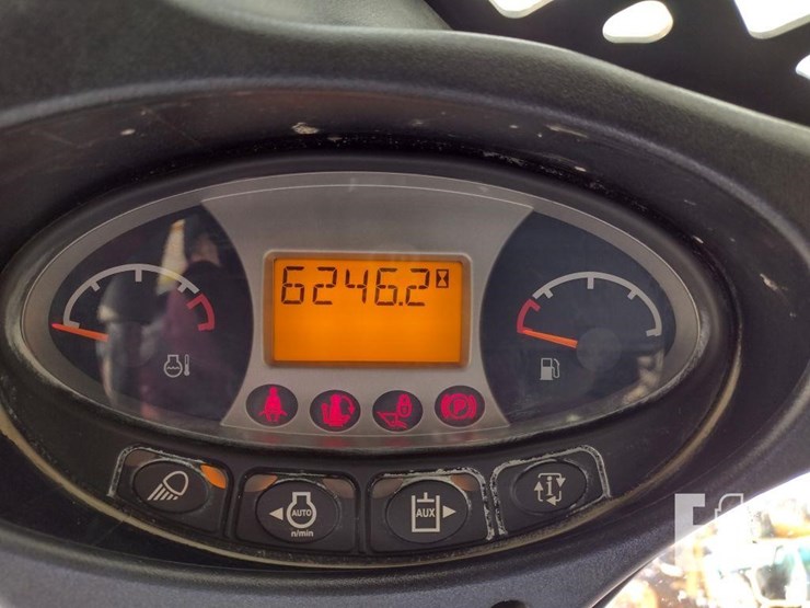 2014-bobcat-t750-image-6