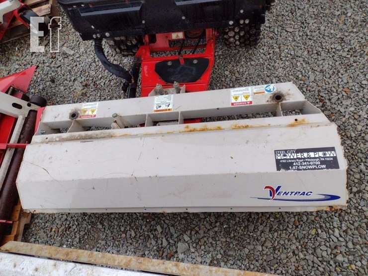 ventrac-3400l-lawn-mower-w/broom-image-15