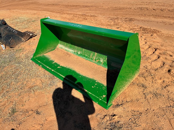 #t15282-•-john-deere-6ft-bucket-image-2