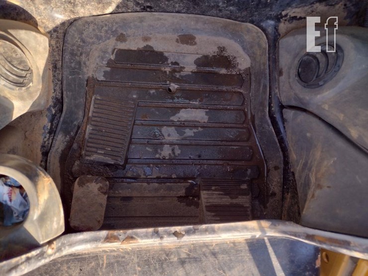 2019-caterpillar-299d2-xhp-image-12