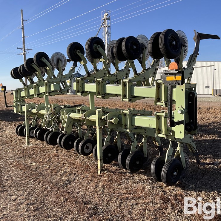 2012 Orthman 16R30 Cultivator