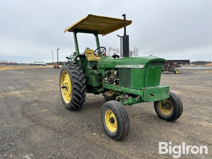 john-deere-2520-image-3