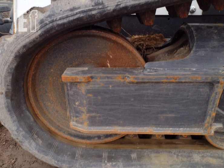 2022-bobcat-t595-image-33