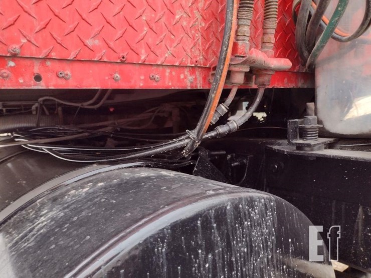 2000-international-9900-image-37