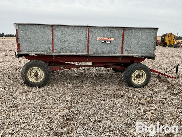 electric-5163-12’-harvest-wagon-w/hoist-image-4