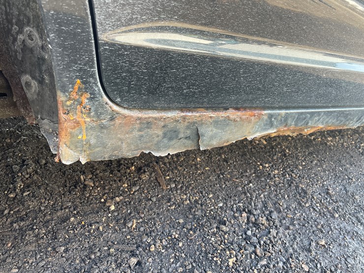 #2028-•-2010-ford-fusion-se-sedan-(with-wi-title)-image-14