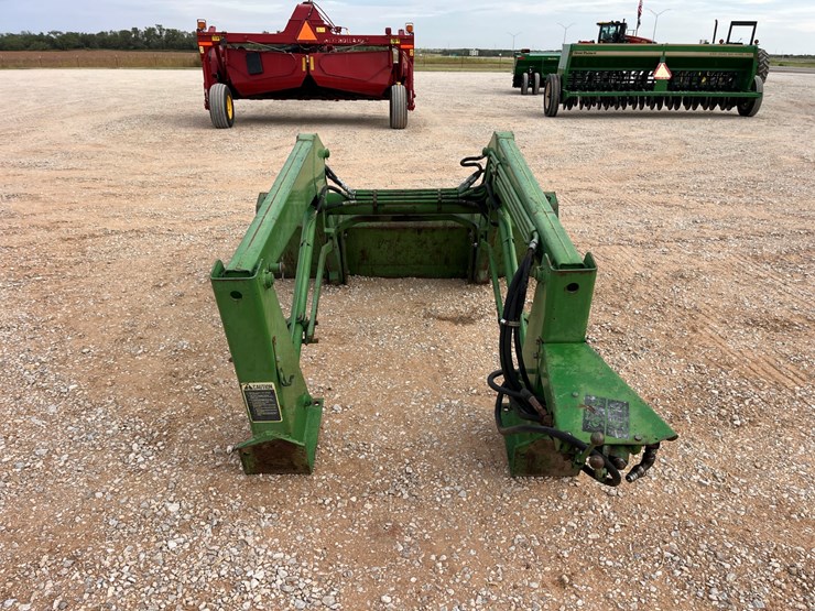 john-deere-145-image-6