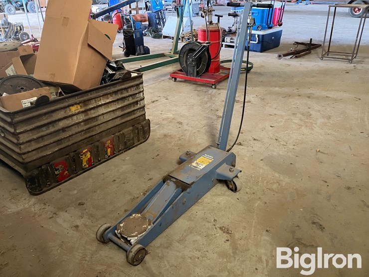 oto-5106-6-ton-floor-jack-image-1